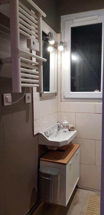 Agreable Petite Maison Proche Joigny Chamvres Bagian luar foto